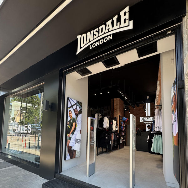 ΝΕΟ LONSDALE STORE ΣΤΟ ΠΕΡΙΣΤΕΡΙ!